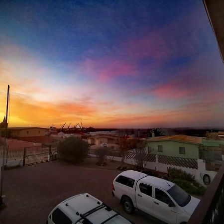 Zur Waterkant Guesthouse Lüderitz Dış mekan fotoğraf