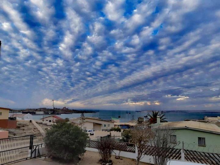 Zur Waterkant Guesthouse Lüderitz Dış mekan fotoğraf